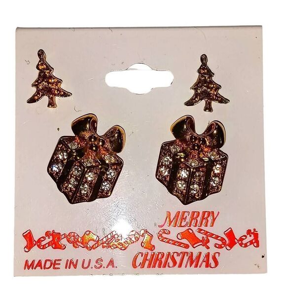 New 2 Pair Christmas Tree Gift Earrings Gold Tone Rhinestone Old Stock - Picture 1 of 6